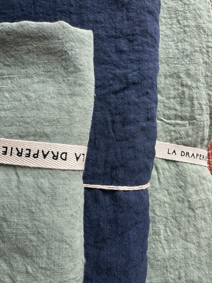 parure de lit en lin bleu et vert La Draperie Française