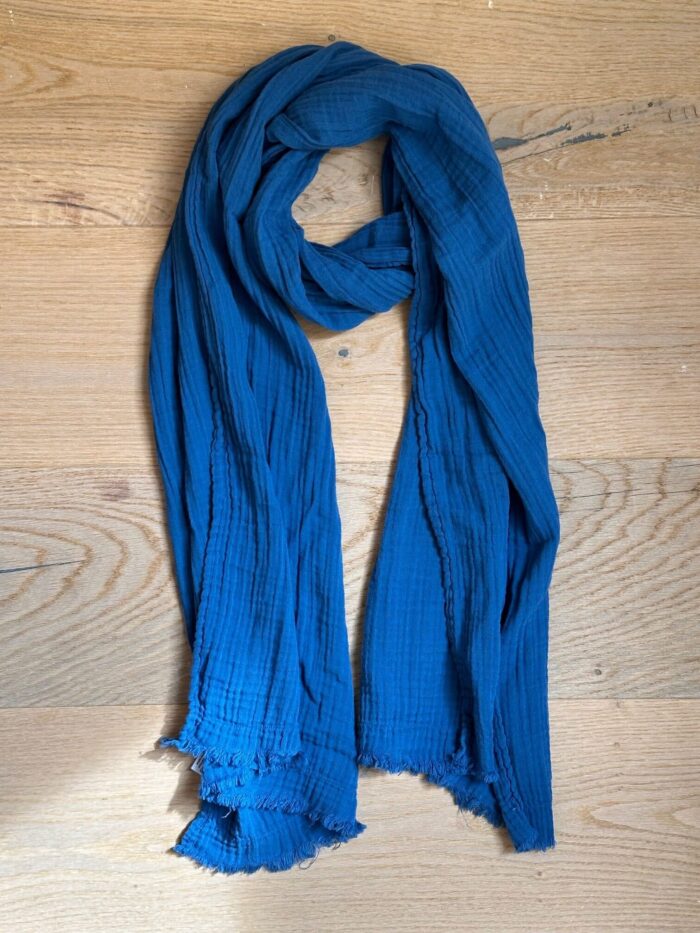 chèche double gaze de coton bleu La Draperie Française