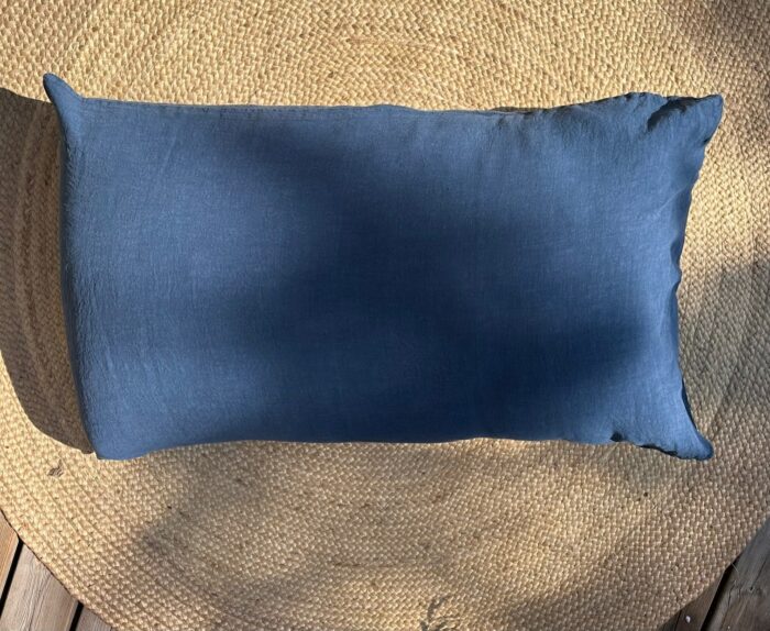 coussin xxl en lin lavé bleu indigo déco bord de mer La Draperie Française