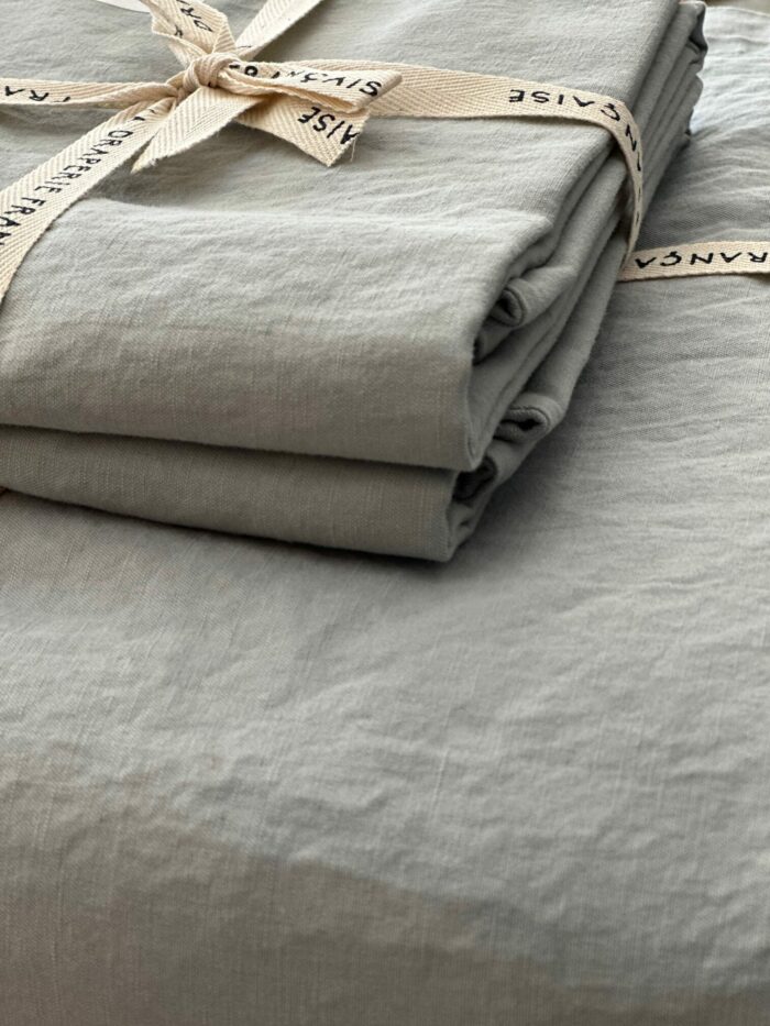 drap housse en lin et coton bleu La Draperie Française