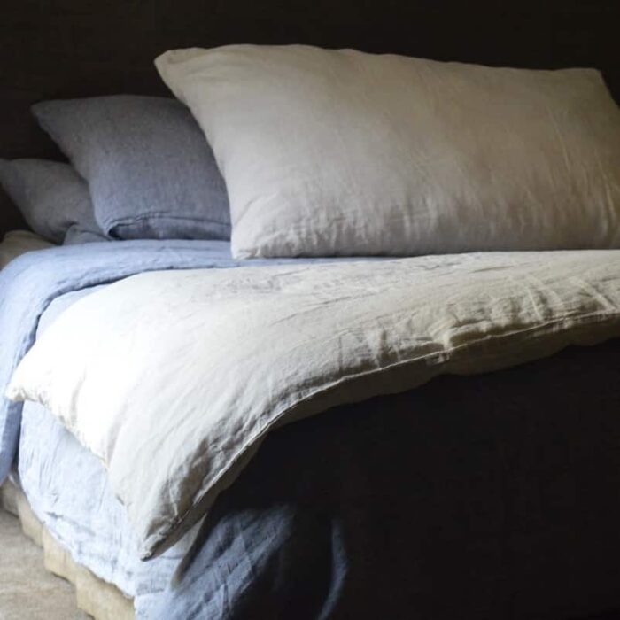 édredon en lin lavé beige déco campagne chic La Draperie Française