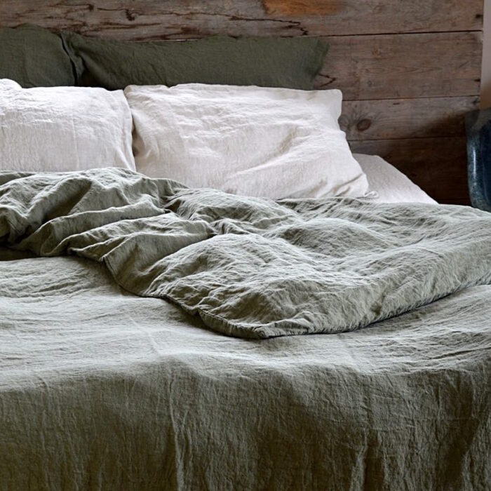 taie d'oreiller en lin vert kaki déco bohème chic La Draperie Française