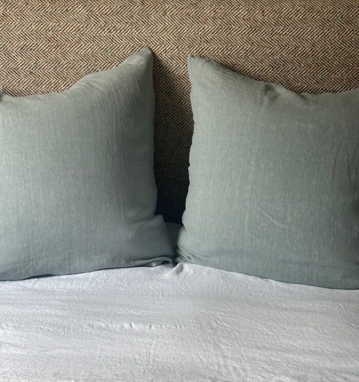 taie lin lavé bleu céladon , la draperie Française