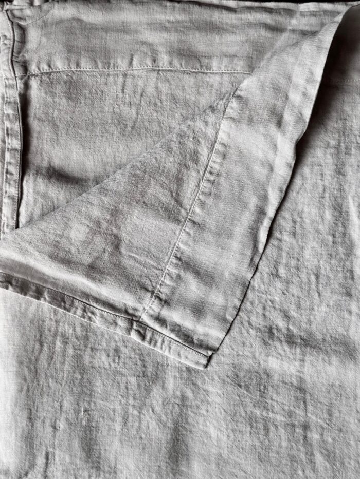 Drap plat lin lavé , beige ficelle , la draperie Française