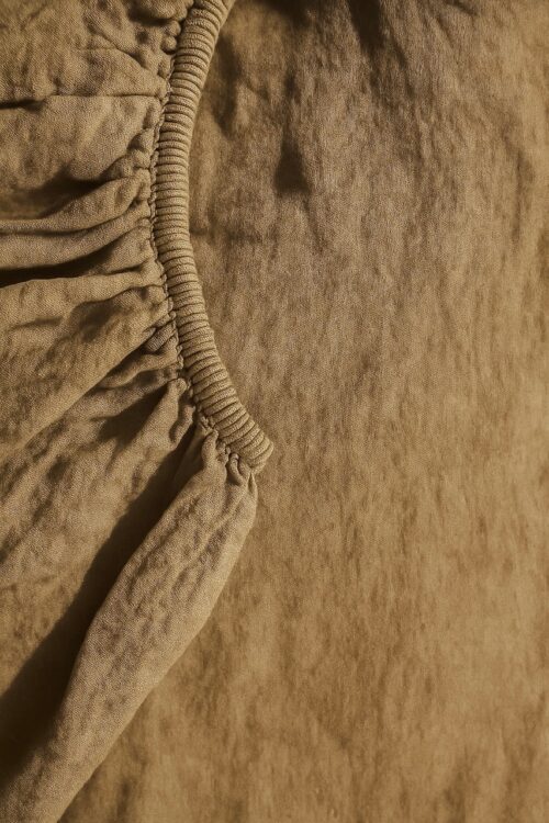 drap housse lin lavé - daim argile - la draperie Française